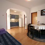 Novosel Apartman *