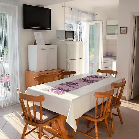 Apartment Novosel *