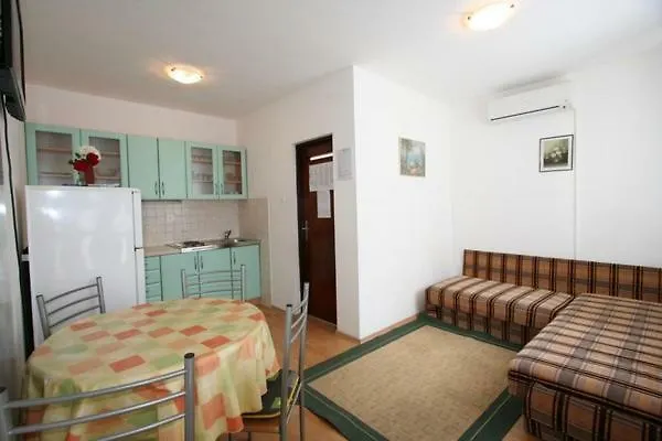 Novosel Apartament *